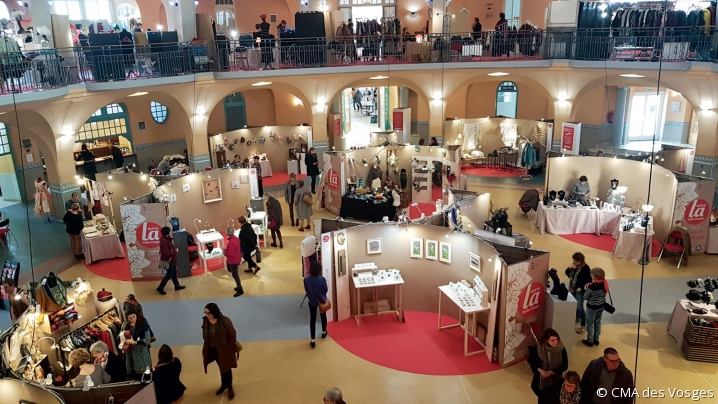 Vue d'ensemble du salon Cousu de fil rouge 2018