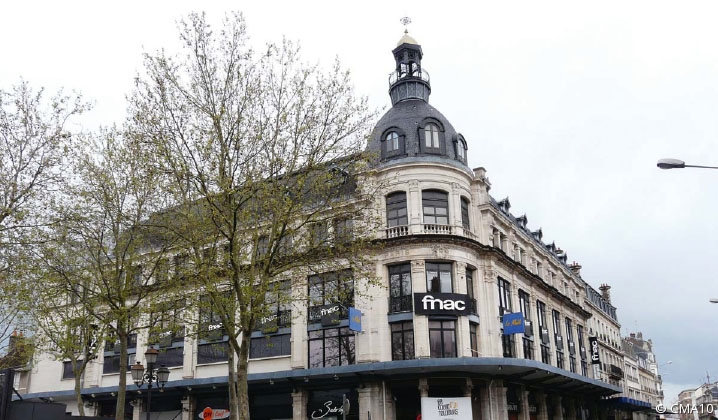 Cœur Métiers d’Art prend place au rez-de-chaussée des anciens « Magasins réunis ».